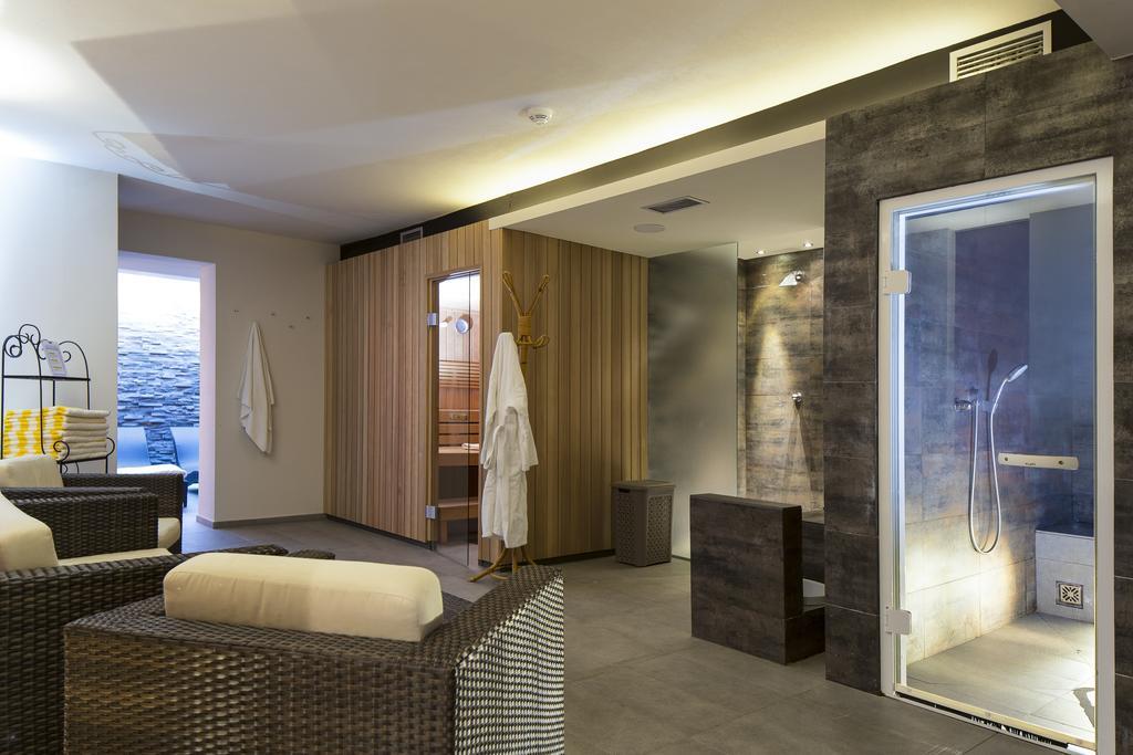 Hotel Krondlhof Bruneck Exteriör bild